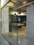 觀塘天星中心強化玻璃門間隔工程 (4)