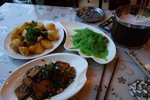 在城北酒店內晚餐，宣威出名火腿叫左碟宣威火腿土豆，炒臭豆腐，菜，加埋¥52
DSC09754