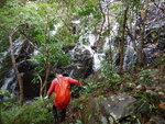 這塊瀑布好巨大,可惜被樹林遮蔽
DSCN9963