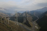 果子溝大橋是新疆第一座斜拉橋、第一高橋,是全國首座公路鋼桁梁斜拉橋,是新疆公路建設史上一次重大突破.
IMG_3673
