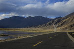新藏公路1956年3月正式開工,1957年10月6日開始通車的新藏公路,北起新疆叶城,東南抵西藏拉孜,全程2342公里IMG_1805