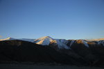 喀喇昆侖山脈,其主峰是世界第二峰--喬戈里峰(K2),一路的雪峰接踵而來,分不清那個是K2,或是看不到呢.
IMG_1977