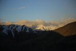 從南疆叶城乘車沿新藏公路到麻扎,再沿簡易鈶路行25公里到逹麻扎逹拉.從這里開始徒步6天,行90公里方能看到喬戈里峰登山大本營(海拔3924米的音紅灘).這段路要翻過海拔4800米的阿格勒逹坂進入克勒青河谷.所以傳說K2是遙遠的秘境.
IMG_1979