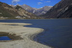 每到深秋時節,湖水碧綠透澈,湖畔雪山倒映在湖中,成為然烏湖最經典的影像.
IMG_0679