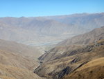到羊湖要翻過海拔5030米的崗巴拉山口,盤山路彎道很多,據說有九十九道彎之稱.
DSCN7310