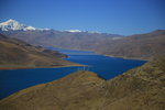 羊卓雍錯藏語意為「天鵝之湖」,湖槽狹長曲折,形似展翅欲飛的天鵝,藏族人民尊之為「聖湖」
IMG_9810
