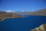 羊卓雍錯藏語是'上面牧場的碧玉湖泊'的意思.
IMG_9844