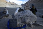 珠峰又叫'聖母峰'位於中國和尼泊尔交界的喜馬拉雅山脈,屹立於世界海拔最高~並有世界屋脊之稱的'青藏高原'上.
IMG_0090
