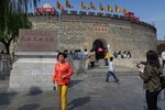 曲阜孔廟被建築學家梁思成稱為世界建築史上的'孤例';為國家5A級旅游景區,與北京故宮,承德避暑山庄并列為中國三大古建築群.
IMG_0241