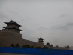 大同古城墻為明洪武五年(1372年)在元故城墻舊土城上增築而成,全國頗有名氣.大同城墻的總周長為7270.7米,形制方形城池.
DSCN1896