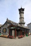 望月樓是寺內最華麗的建築物,這是一座青磚塔樓,建于1933年,樓高33米,六角攢尖頂,樓頂尖上是一盏新月形月牙燈.
IMG_6049