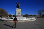 成吉思汗,又稱元太祖,名鐵木真,蒙古族.世界歷史最偉大和傑出的政治家、軍事家.1206年被推舉為蒙古帝國的大汗,統一蒙古各部.在位期間多次發動對外征服戰爭.

IMG_6373
