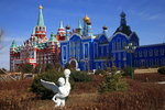 俄羅斯藝術博物館是藍色的房子,典型的俄羅斯風格建築,現已改成套娃酒店了.
IMG_8264