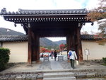 天龍寺位於嵐山觀光區的正中央,至今仍有許多禪宗的修行僧侶在此生活和修練.
PB120734