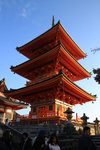 清水寺的三重塔是這類寶塔的佼佼者,在日本國內號稱第一.
IMG_9438