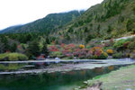 康定情歌風景區-七色海 海拔3000米,因湖西北角有一眼温泉,使湖水各處温度差異,水中生成不同藻類,湖水呈不同色彩.
1-DSC_0199