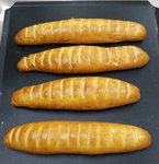 24/1 維也納包，法國的咸軟包，可以用嚟做三文治，長條夾熱狗，圓形夾生菜沙律。
20190124_215539