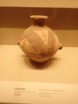 折帶蛙紋彩陶罐(馬家窰文化) PA124907