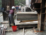 Apply form release agent on formwork