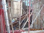 Improper cutting strut at GL 1-2,A of M3F-GF(1)