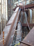 Improper cutting strut at GL 1-2,A of M3F-GF(2)