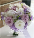 紫玫瑰鮮花花球 主花:淺紫玫瑰、白繡球、淺紫較剪蘭、白色及淺紫桔梗